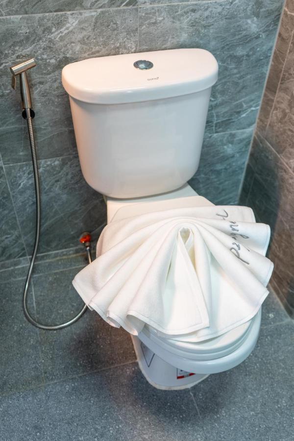 Meow Cafe & Hotel Patong Экстерьер фото