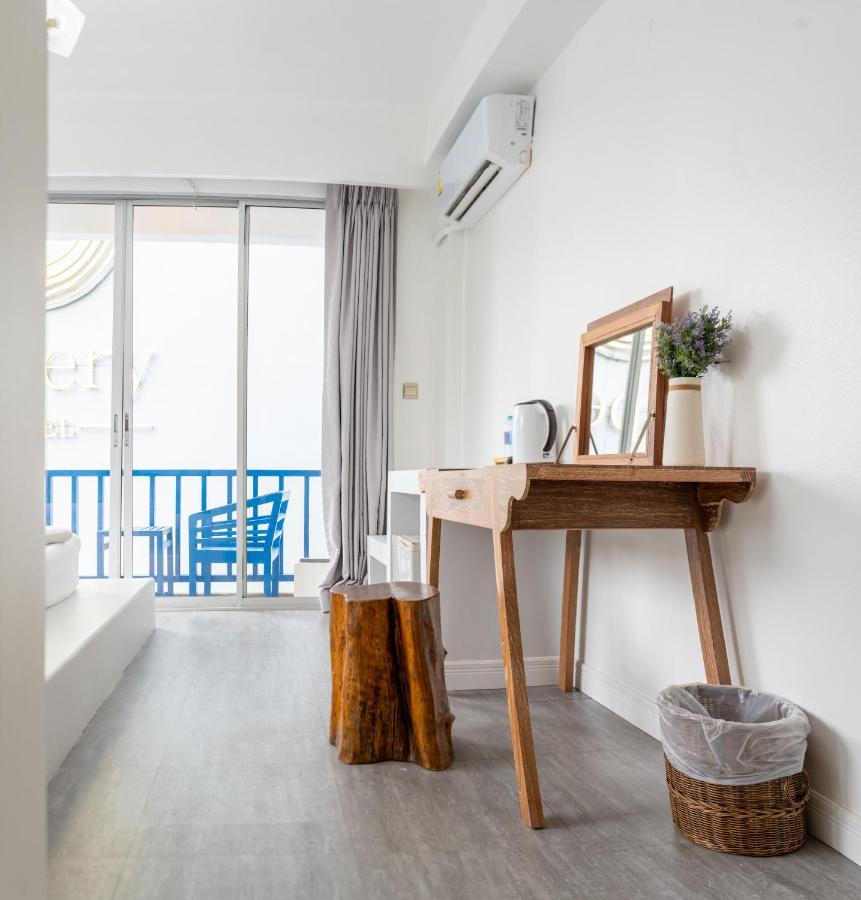 Meow Cafe & Hotel Patong Экстерьер фото